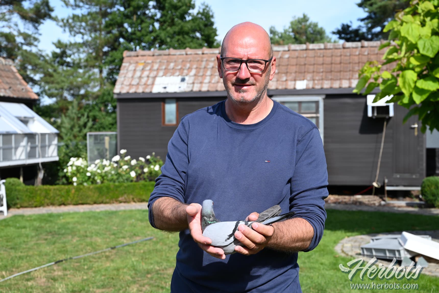 Gheyskens Olivier - Veerle: 1e Nationaal Gueret 12.208 jaarse - snelste van 20.583 duiven