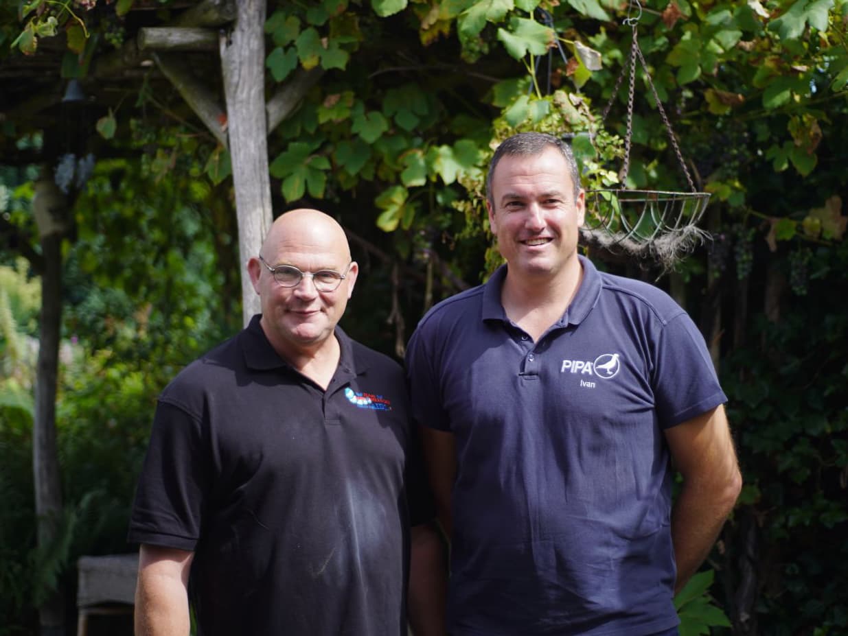 Team Noël - Willockx ( Baasrode ) 1st National Argenton 5.166 old birds