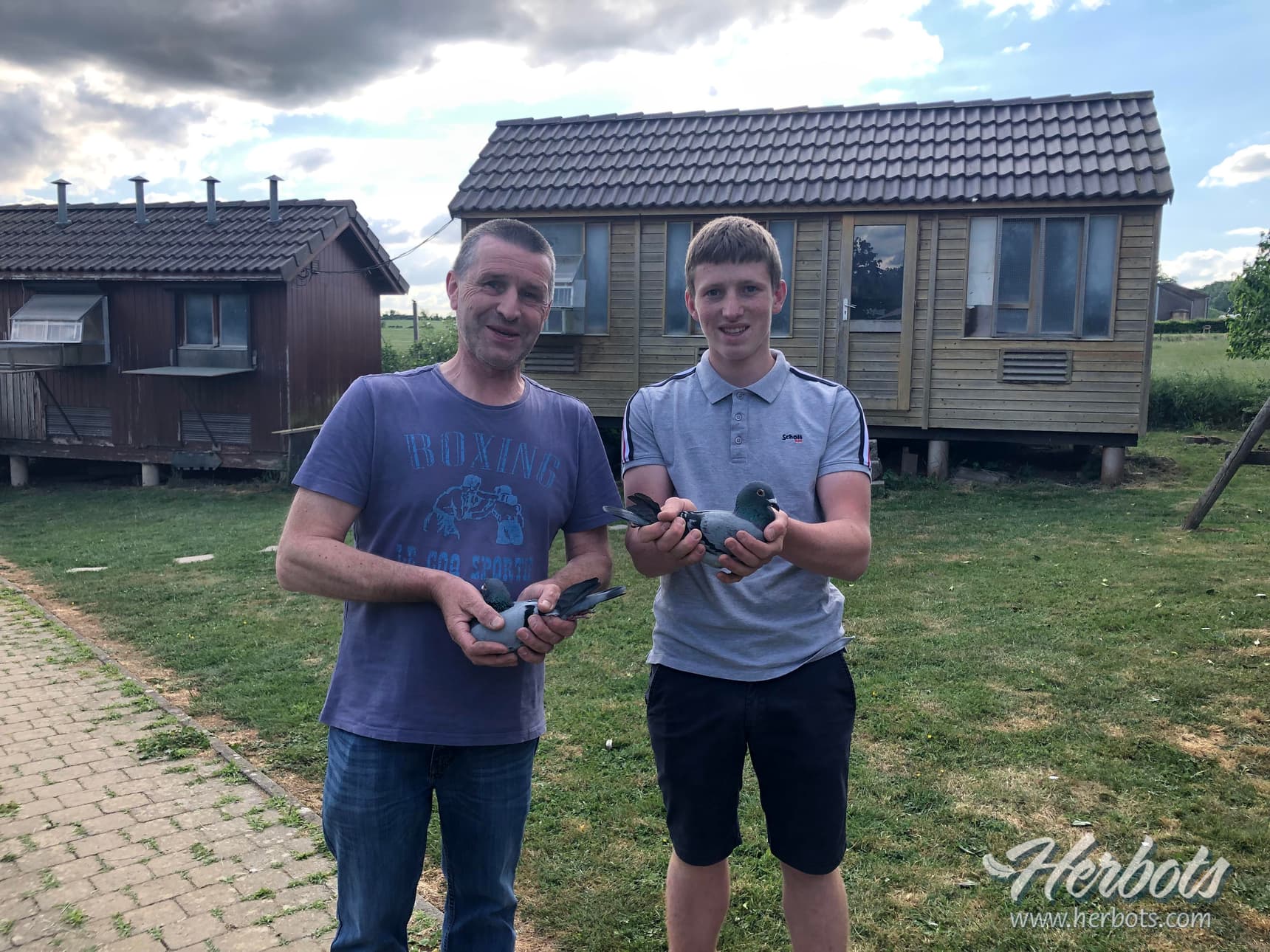 Olivier Poussart ( Chimay ) - 1st National Bourges 33.410 old birds ( fastest 57,631 birds )